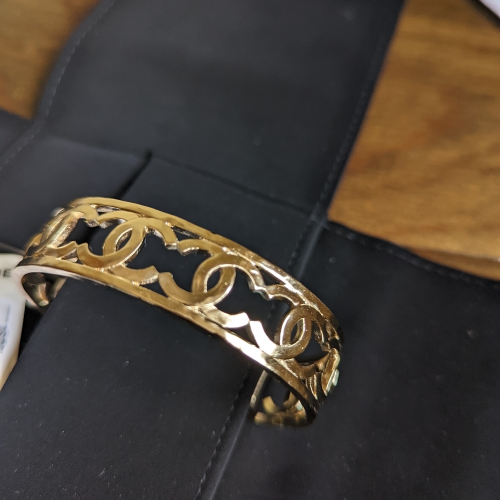 Chanel 19K Golden Bracelet
